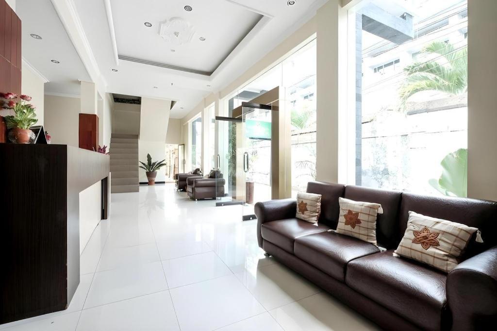 Malioboro Garden Hotel Yogyakarta Extérieur photo