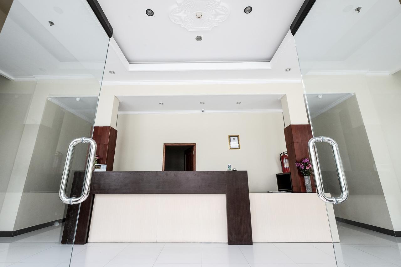 Malioboro Garden Hotel Yogyakarta Extérieur photo